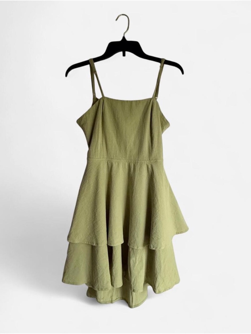 HALARA wedding guest/homecoming/sorority Green Tiered ruffle Mini dress sz Med